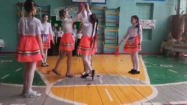 Русская ярмарка. Выступление детей смотреть онлайн