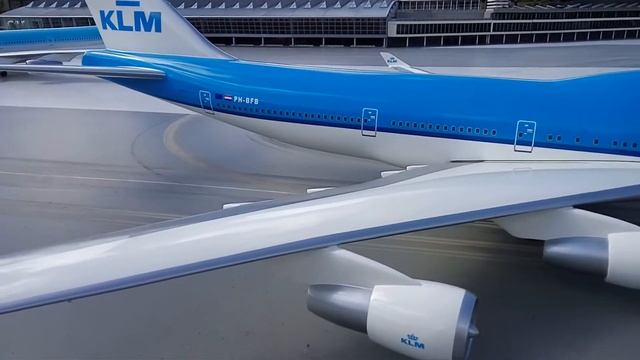 Madurodam - Голландія в мініатюрі смотреть онлайн