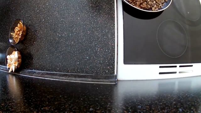 Жюльен с курицей и грибами • Готовить просто, жульен смотреть онлайн