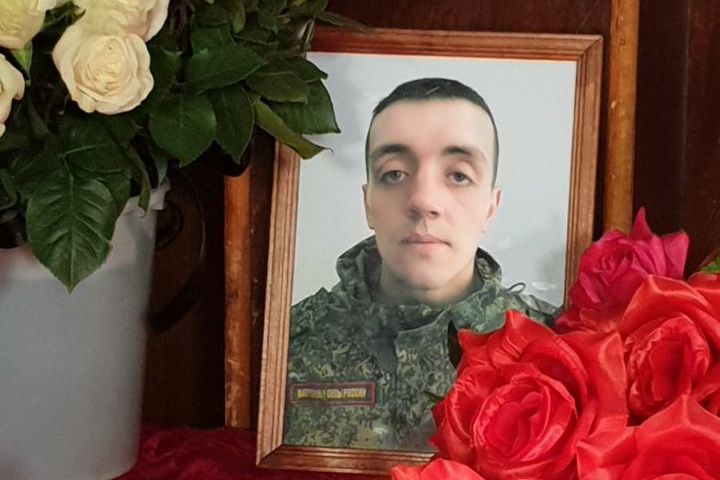 Владимир Уйба о прощании с Алексеем Воеводкиным, погибшим во время специальной военной операции смотреть онлайн