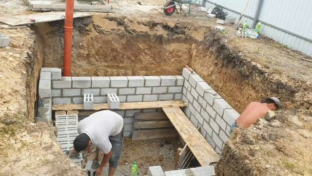 Стройтельство погреба, фундамента гаража и отмостки для бани смотреть онлайн