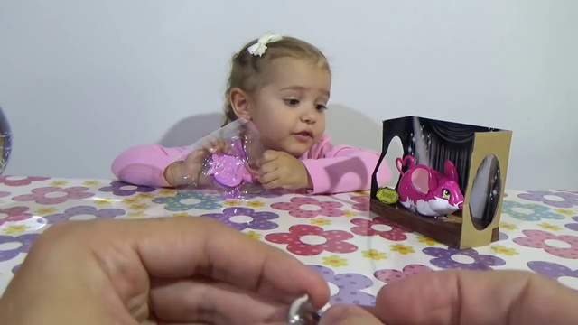 Мышка и черепашка на батарейках распаковка игрушек играем RoboTurtle Amazing Zhu смотреть онлайн