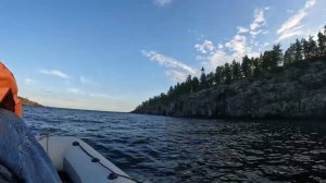 Поездка по Ладожским шхерам на лодке
