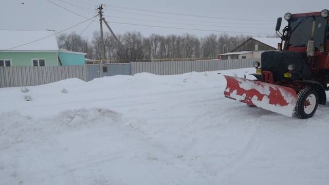 Трактор Т-25. Немного про кабину. Чистка снега. смотреть онлайн