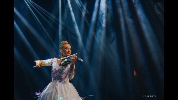 Evanescence "BRING ME TO LIFE" (violin cover by Evgeniya_violin), Скрипка и лазерное шоу