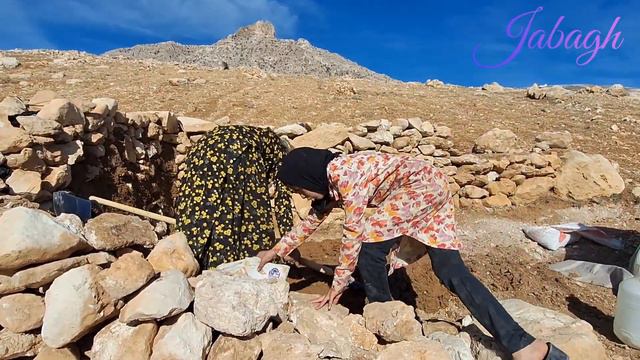 Tahmina's Skill And Construction In Building A Hut