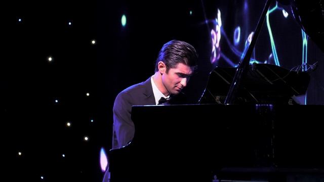 Ienissei Ramic plays C.Debussy - Arabesque No 1 in E major смотреть онлайн