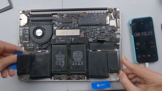 2015 MACBOOK PRO RETINA BATTERY REPLACEMENT WITH IFIXIT KIT смотреть онлайн