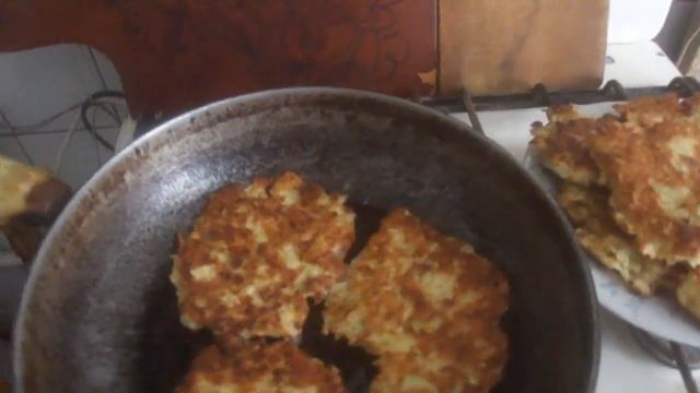 Жарю и ем капустные оладьи 21.01.2019. 1 смотреть онлайн