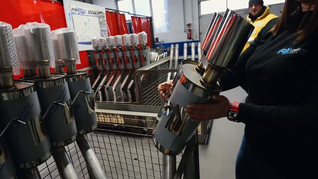 🔥 2JZ Supra Abgasanlagen Sound + Firmeneinblicke bei FOX Exhaustsystems! смотреть онлайн