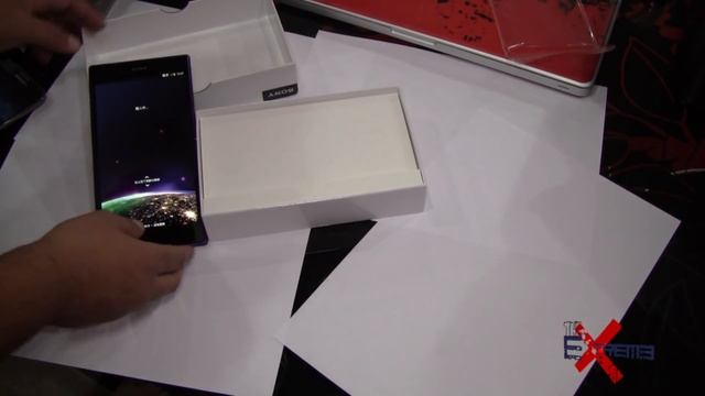 Xperia Z Ultra (Purple) Unboxing & First Impressions смотреть онлайн