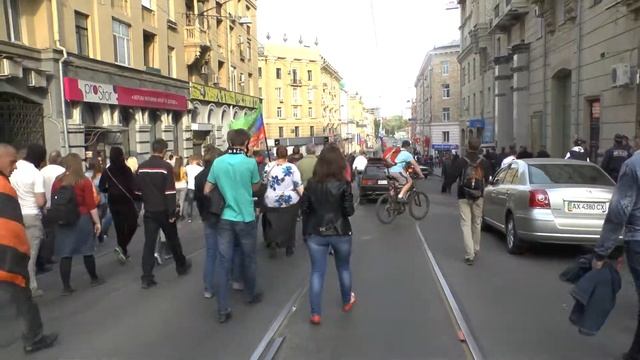 Мы - Харьков! Правый поворот левого движения смотреть онлайн