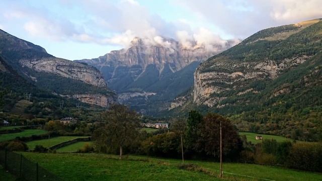 Parque Nacional de Ordesa y Monte Perdido - España смотреть онлайн