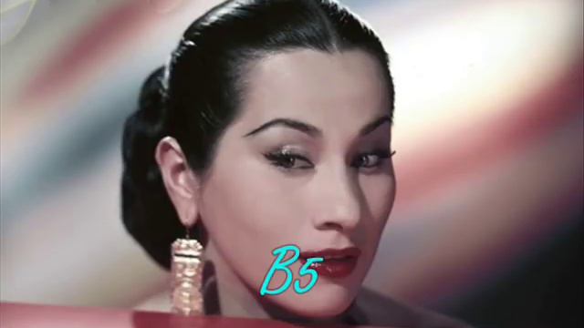 Yma Sumac Vocal Range (B2 - C♯7) смотреть онлайн