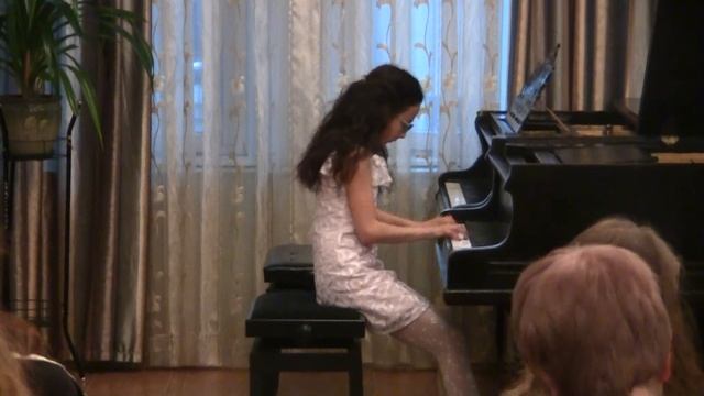 Исполняет Ангелина К. смотреть онлайн