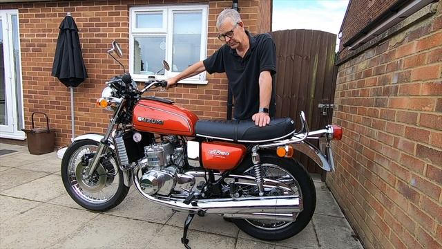 Suzuki GT750 restoration finished...total cost £**** watch to find out смотреть онлайн