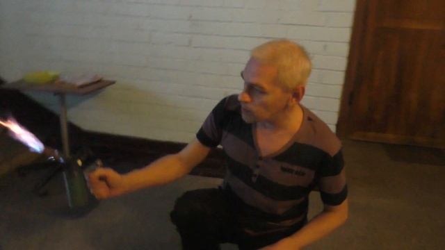 Работа на керосине бензиновой паяльной лампы смотреть онлайн