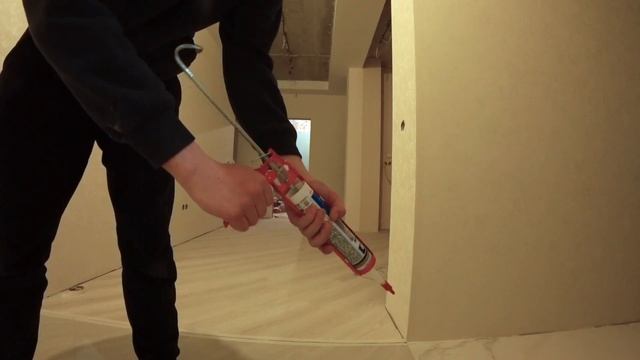 Как и чем сделать стык(шов) между плиткой и ламинатом или паркетом без порожка смотреть онлайн