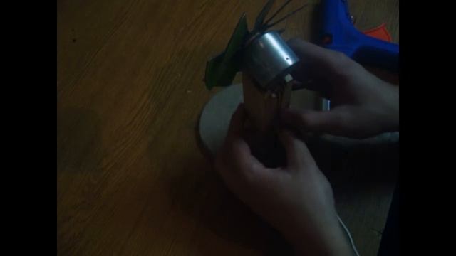 Как сделать USB вентилятор своими руками в домашних условия_How to make a USB fan at home смотреть онлайн
