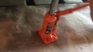 Обзор домкрата. Домкрат гидравлический ELEGANT 2 Тонны. Домкрат бутылочный.