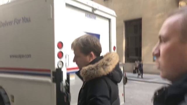 Прибыл новый иммигрант из России смотреть онлайн