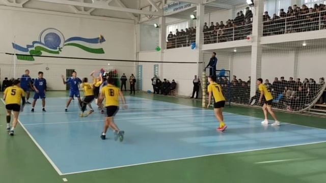 Вот наши СУДЬИ. МЕСТО, ГДЕ ОНИ НЕ УВИДИЛИ МЯЧ В ПОЛЕ