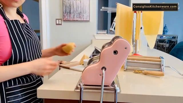 The Best Ravioli Maker By Pastalinda! How to Make Meat Ravioli смотреть онлайн
