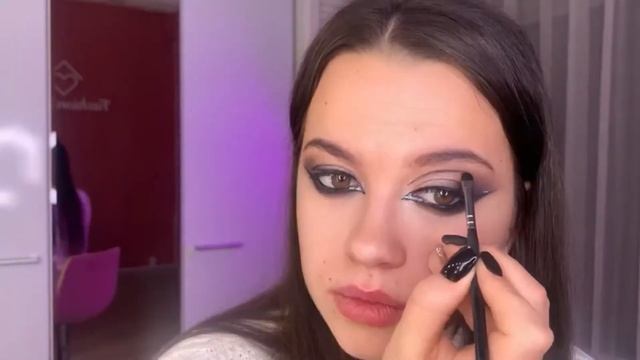 Урок «Гламурный макияж» смотреть онлайн