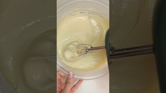 Пирог с персиками