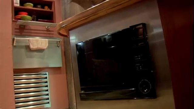 Lost S02 Extras - Secrets from the Hatch смотреть онлайн