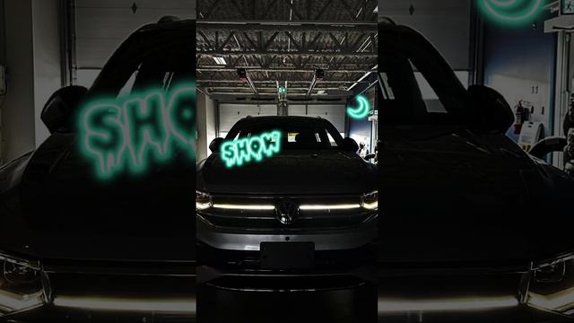 At the Night Show with the 2022 VW Tiguan R-Line | Light Show смотреть онлайн