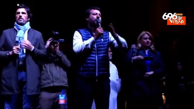 Salvini va da Noemi, il quartiere nasconde il killer смотреть онлайн