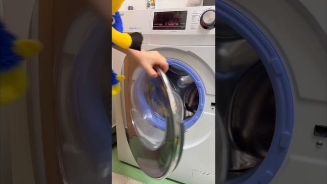 Стираю все игрушки смотреть онлайн