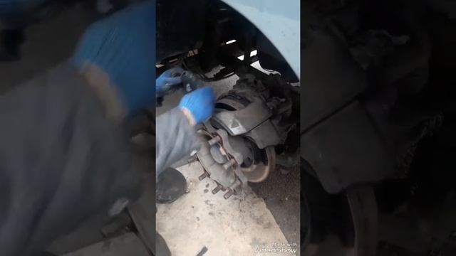 Установка суппорта передней оси DAF (0973656421) смотреть онлайн