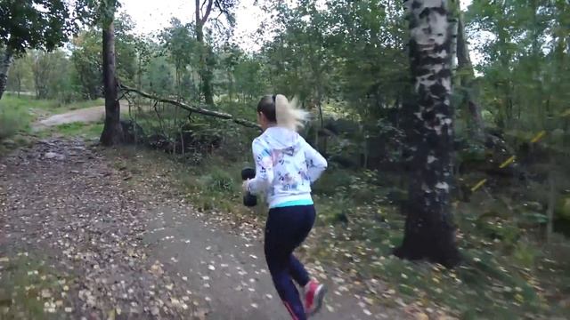 Тренировка на улице. Бегаем подьемы с утяжелителем. 11.09.2018, Выборг смотреть онлайн