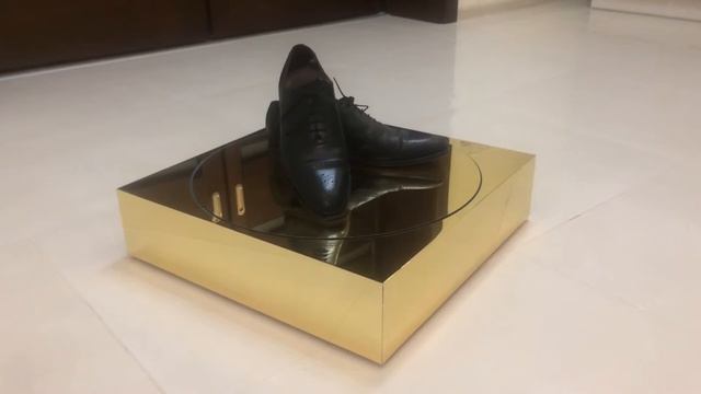 Вращающийся подиум для магазинов смотреть онлайн