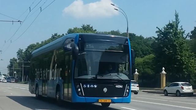 КамАЗ-6282 410141 На Мосфильмовской улице смотреть онлайн