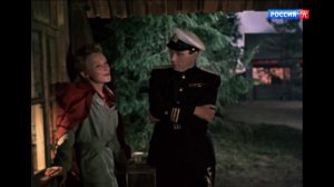 ЛЕОНИД ГАЛЛИС в фильме "Поезд идет на восток" (1948).