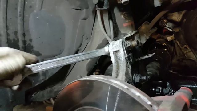 Nissan Qashqai. Замена пыльника.