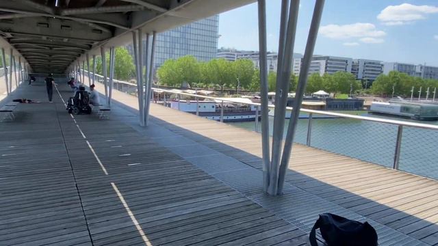 Париж . Вид с моста. смотреть онлайн