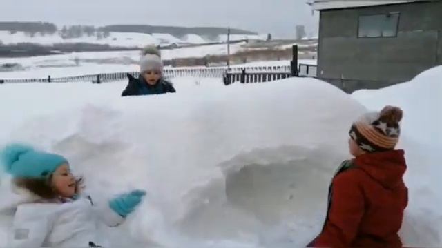 Снег в Томске.24 июня смотреть онлайн