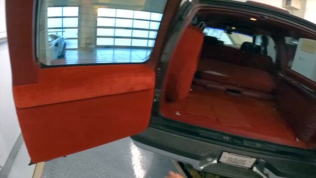 HURRY UP And BUY A Cheap Suburban GMT400 While You Still Can (Like I Did)