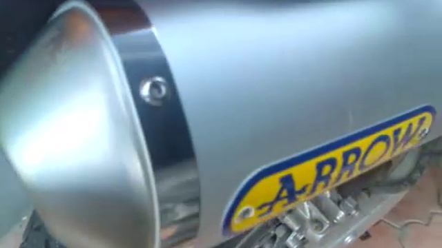 Honda Varadero 125 Arrow exhaust смотреть онлайн