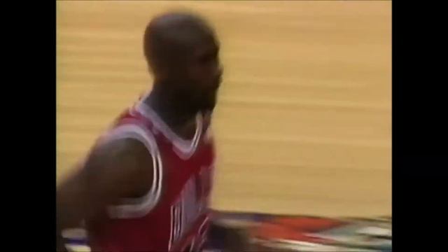 Michael Jordan 1995 Playoffs: 48 Points, 9 Rebounds, 8 Assists In Game 1 V Charlotte #45 Is The GOA