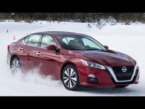 Nissan Altima AWD 2019 - впечатления от вождения по ледяной трассе.