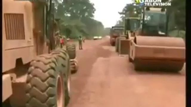 Ali Bongo Ondimba en 7 ans plus de 1500 km de routes ont été bitumés Contre 817 km en 14 ans смотреть онлайн