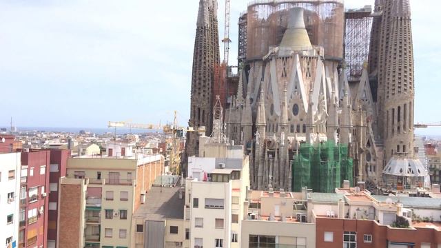 Барселона/ Жизнь города смотреть онлайн