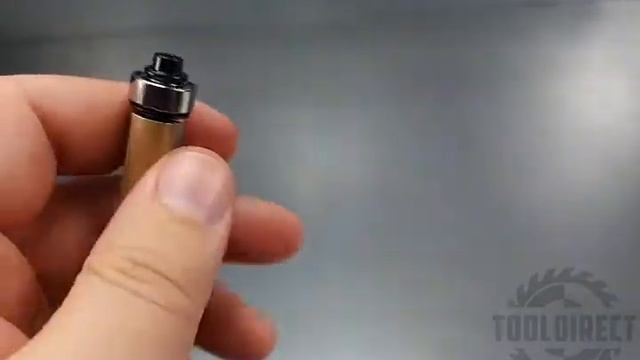 Фреза по дереву, МДФ, ЛДСП, пластикам обгонная кромочная (нижний подшипник) для ручного фрезера Z=2 смотреть онлайн