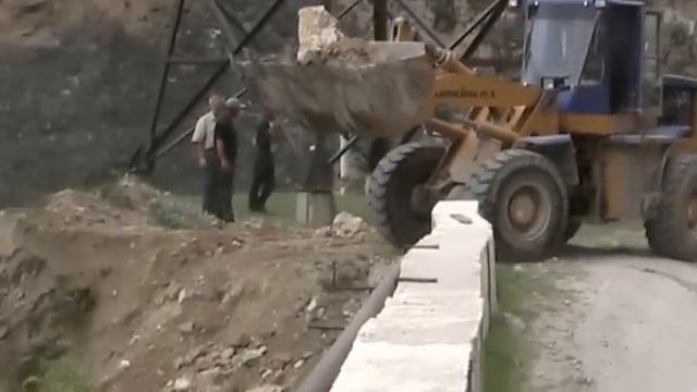 Дагестан. Старинный мост в районе Гимры. смотреть онлайн