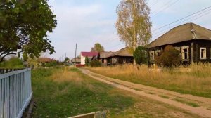 Переехали из города в деревню. Обзор участка и первых дней жизни в деревне. Рассказываю о нас.